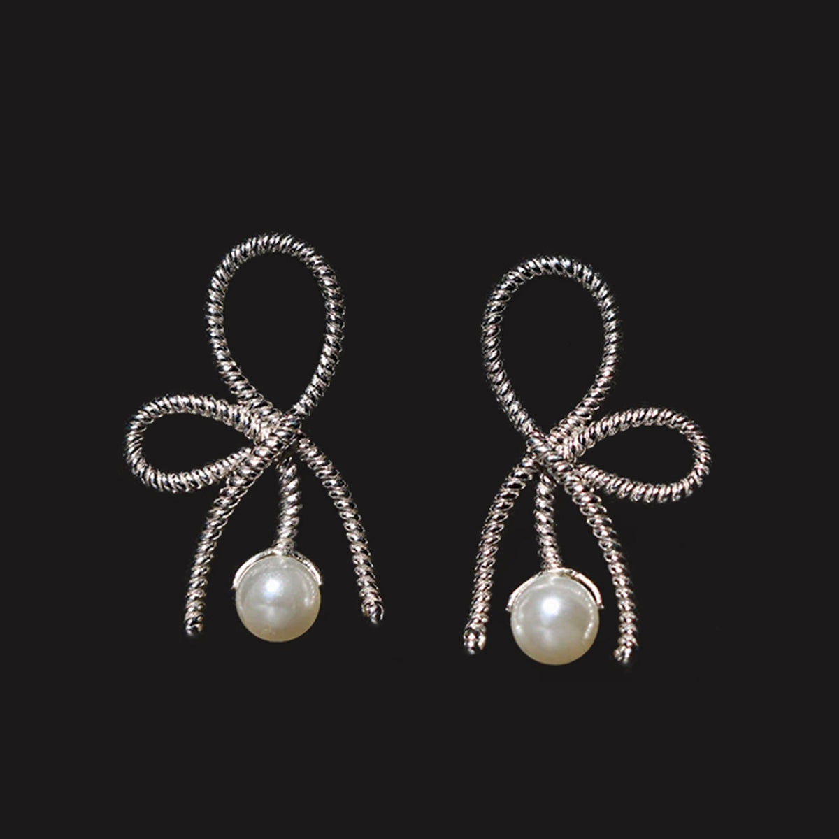 Lucky Ribbon earrings
