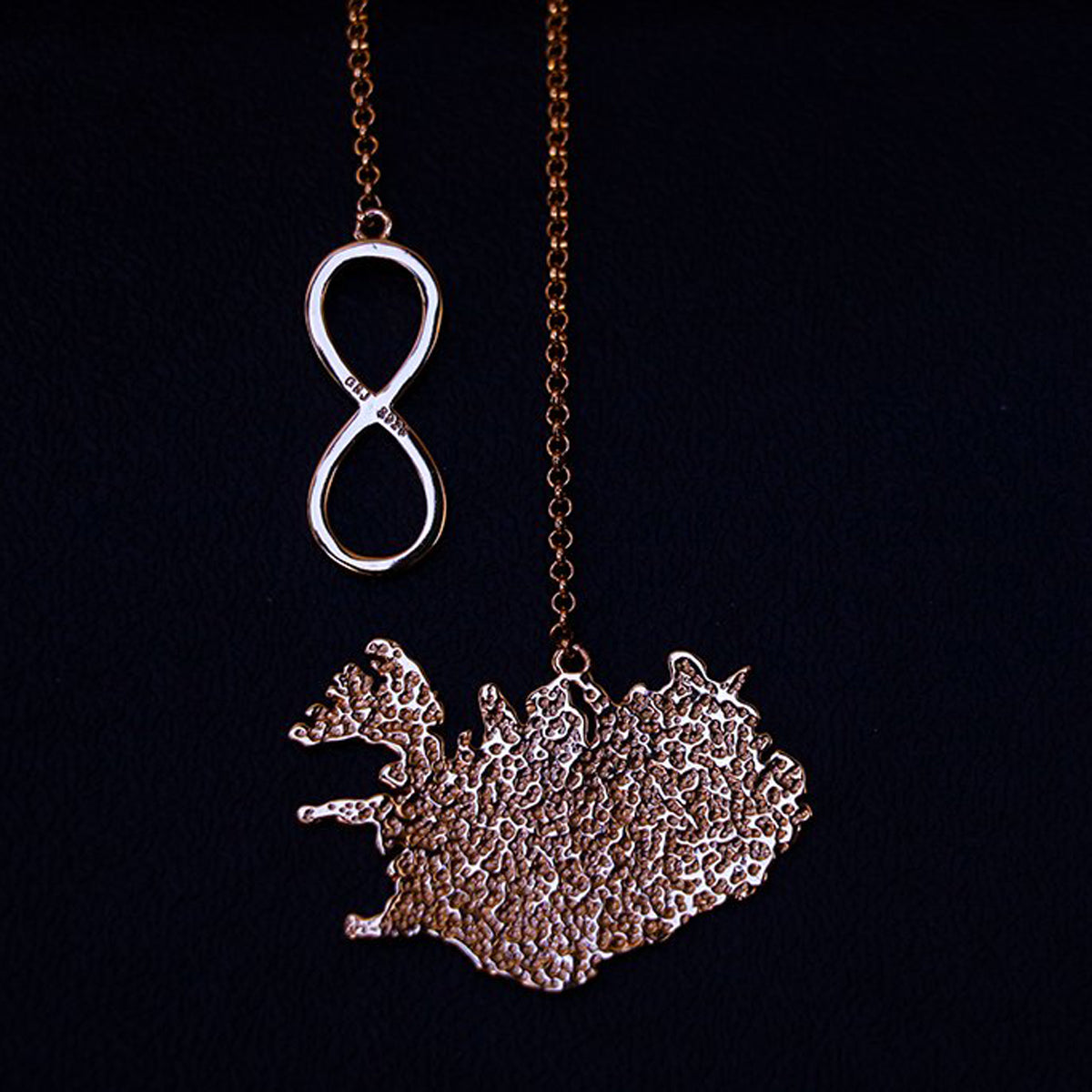 Iceland - Rosegold Necklace